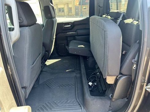 Used 2021 Chevrolet Silverado 1500 LT AWD/4WD image 23