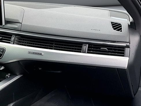 Used 2017 Audi A4 2.0T Prestige w/ Prestige Package image 26