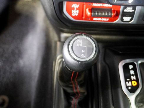 Used 2023 Jeep Wrangler Rubicon image 20