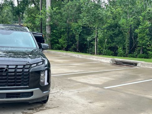 Used 2025 Hyundai Palisade SEL FWD image 3
