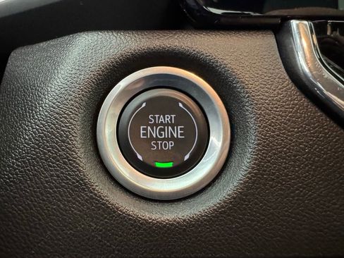 Used 2024 Chevrolet Colorado W/T w/ WT Convenience Package image 18