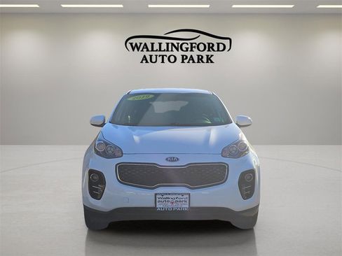 Used 2019 Kia Sportage LX image 2