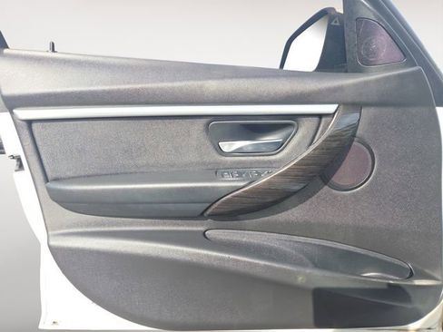 Used 2018 BMW 330e image 16