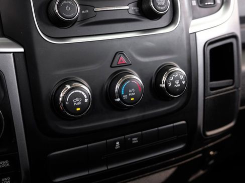 Used 2021 RAM 1500 Classic SLT image 20