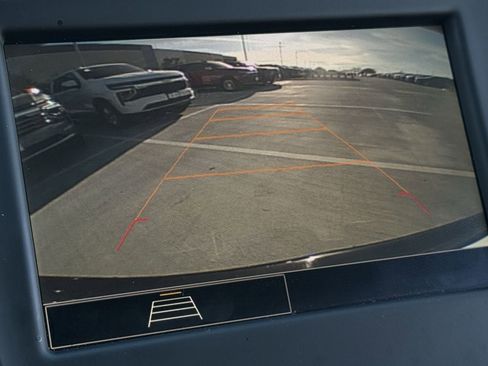 Used 2022 Chevrolet Equinox LT image 16