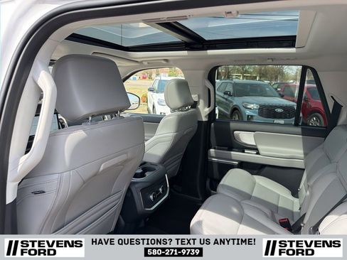 Used 2025 Ford Expedition Max Active AWD/4WD image 33