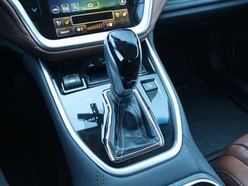 Used 2020 Subaru Outback Touring XT image 28