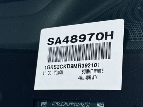 Used 2021 GMC Yukon AT4 w/ AT4 Premium Package AWD/4WD image 45