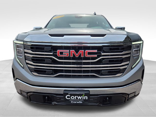 Used 2025 GMC Sierra 1500 SLT AWD/4WD image 4