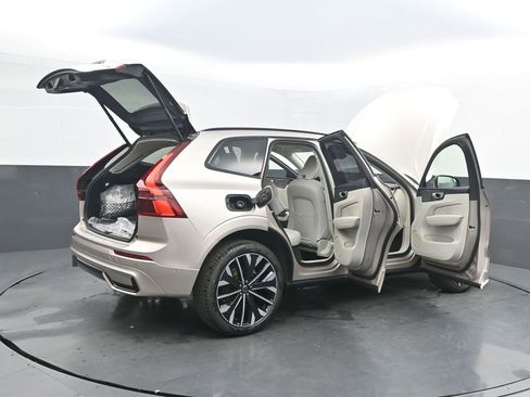 New 2026 Volvo XC60 B5 Ultra w/ Protection Package Premier AWD/4WD image 38