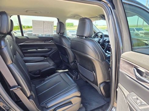 Used 2023 Jeep Grand Cherokee L Limited w/ Trailer Tow Group (B) AWD/4WD image 15