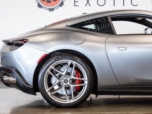 Used 2021 Ferrari Roma RWD image 12