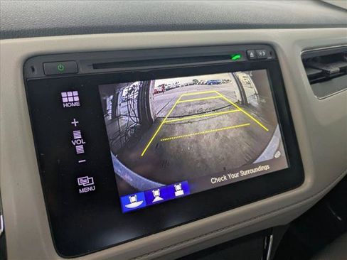 Used 2017 Honda HR-V EX image 12