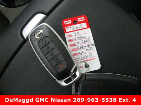 New 2025 Nissan Murano SL image 34