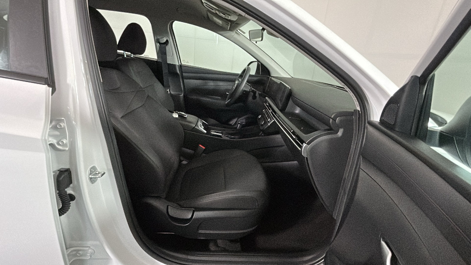Used 2026 Hyundai Tucson SE FWD image 35