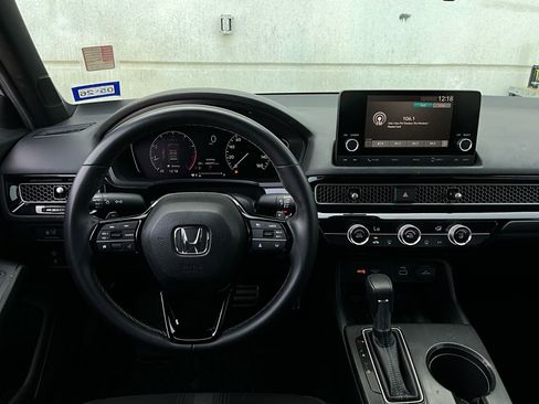 Used 2024 Honda Civic Sport image 12