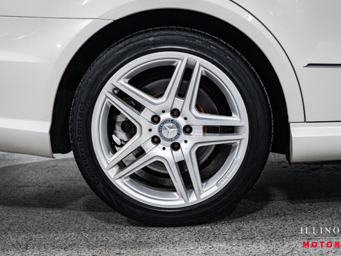 Used 2011 Mercedes-Benz E 550 4MATIC Sedan image 11