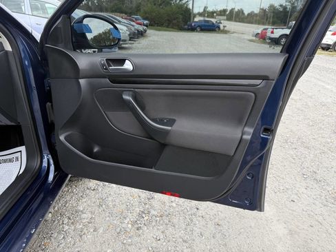 Used 2013 Volkswagen Jetta SE image 12