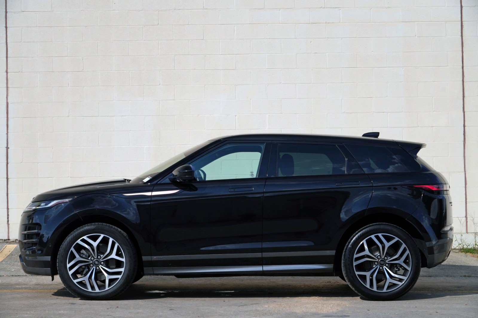 Used 2020 Land Rover Range Rover Evoque R-Dynamic HSE AWD/4WD image 8