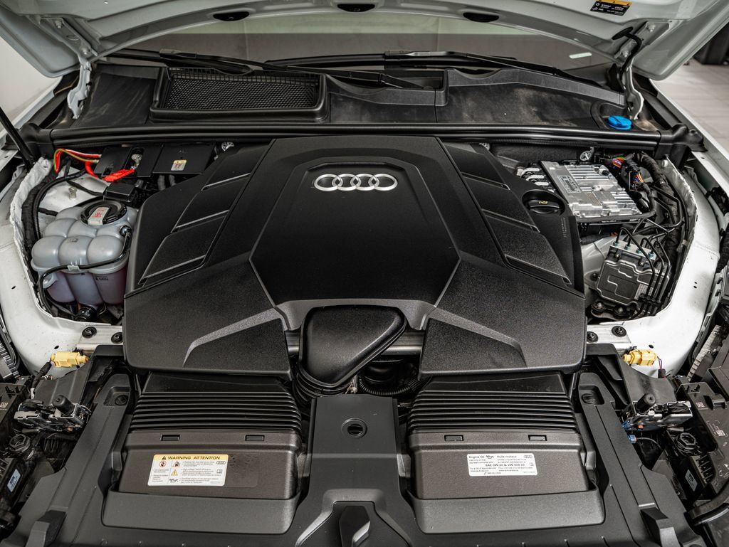 Used 2025 Audi Q7 3.0T Premium Plus w/ Premium Plus Package AWD/4WD image 40