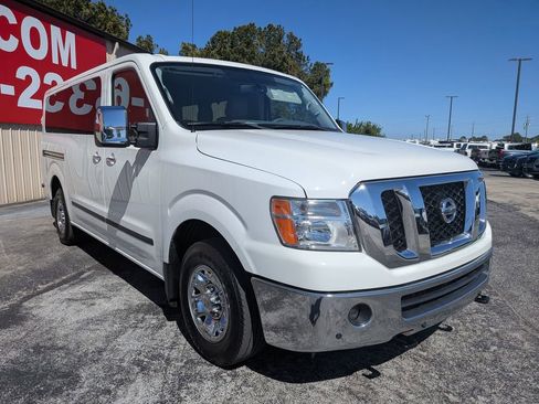Used 2021 Nissan NV 3500 SL image 6