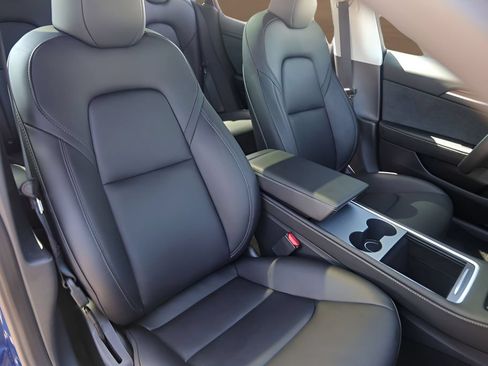 Used 2023 Tesla Model 3 Standard Range RWD image 28