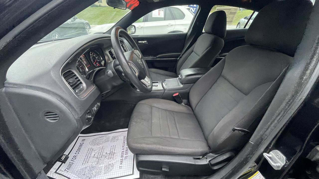 Used 2012 Dodge Charger SE RWD image 18