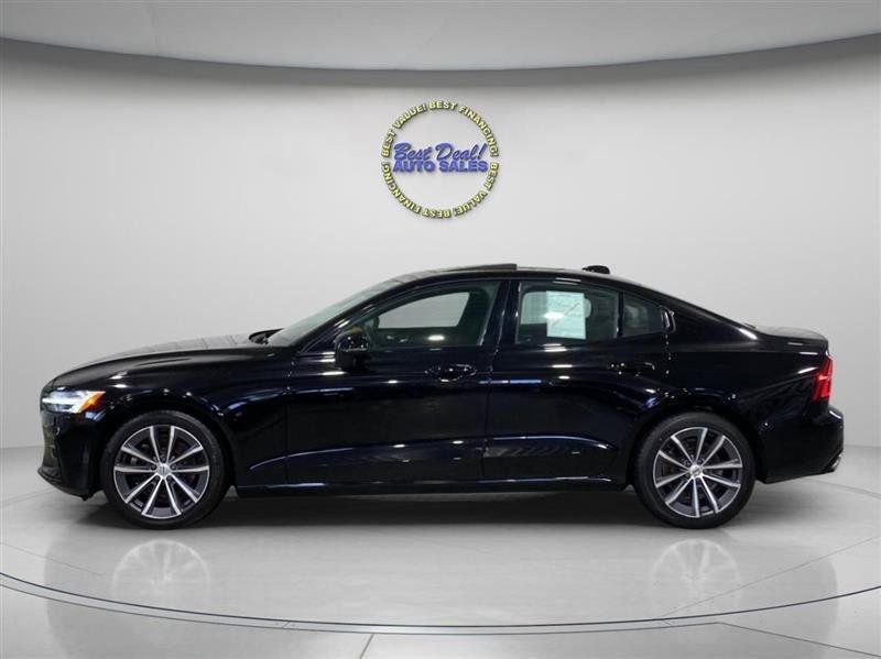 Used 2022 Volvo S60 B5 Momentum FWD image 1