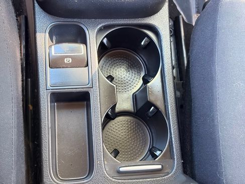 Used 2012 Volkswagen Tiguan S FWD image 27