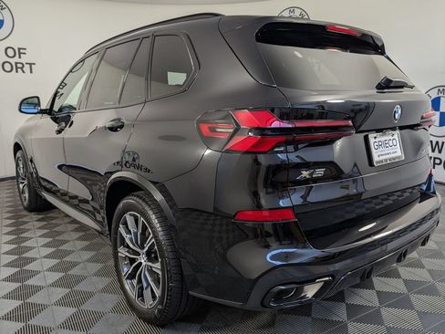 New 2026 BMW X5 xDrive40i w/ M Sport Package AWD/4WD image 8