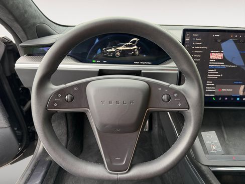 Used 2024 Tesla Model S Plaid image 14