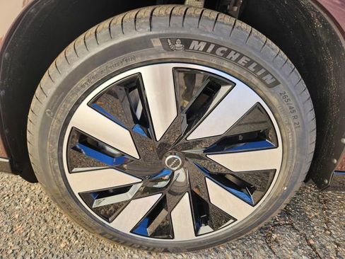 New 2025 Volvo EX90 Ultra w/ Protection Package Premier image 18