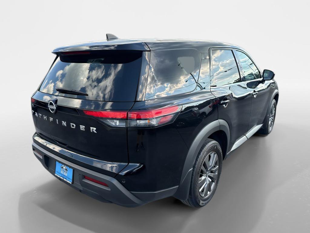 Used 2024 Nissan Pathfinder S FWD image 5