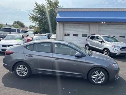 Used 2019 Hyundai Elantra Value Edition w/ Cargo Package FWD image 4