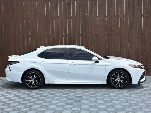 Used 2023 Toyota Camry SE w/ Convenience Package FWD image 11