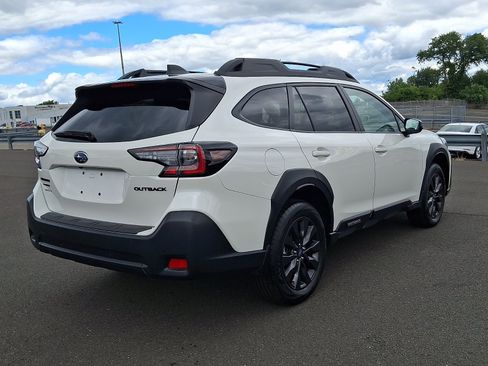 Certified 2025 Subaru Outback Onyx Edition AWD/4WD image 6