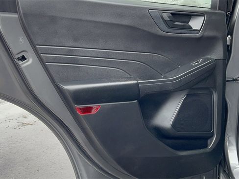 Certified 2022 Ford Escape SE w/ SE Sport Appearance Package image 30