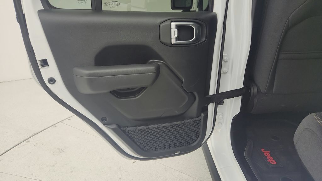 Used 2025 Jeep Gladiator Sport AWD/4WD image 46