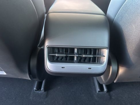 Used 2023 Tesla Model 3 Standard Range image 37