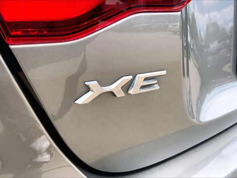 Used 2020 Jaguar XE S RWD image 30