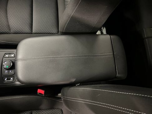 Certified 2023 GMC Terrain SLE w/ Driver Convenience Package AWD/4WD image 27