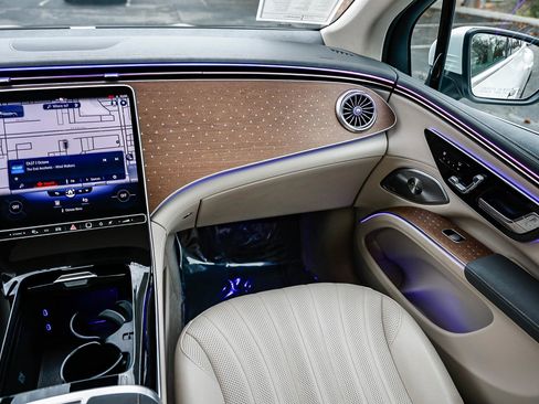 Certified 2023 Mercedes-Benz EQS 450+ SUV image 15