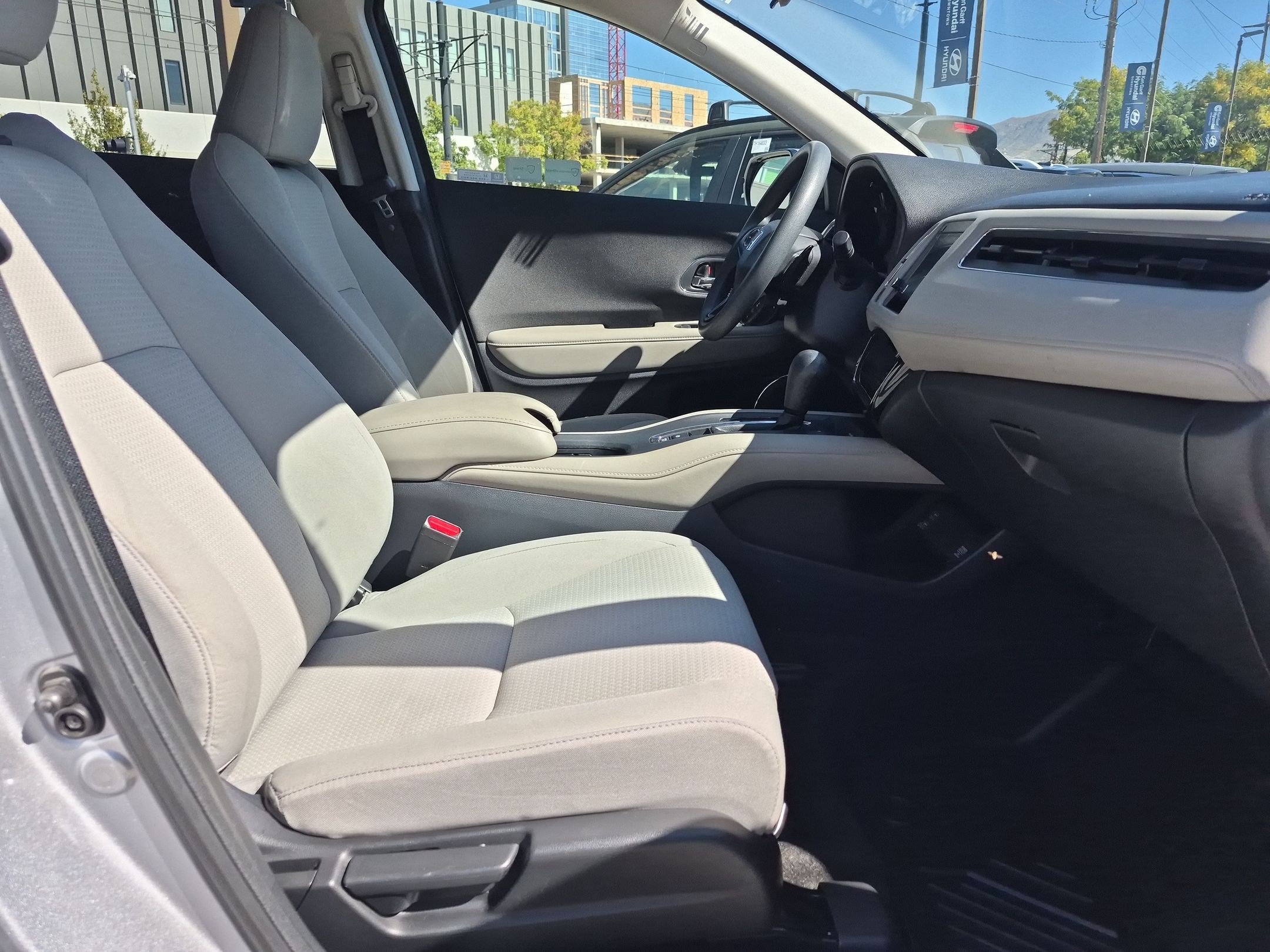 Used 2021 Honda HR-V EX image 29