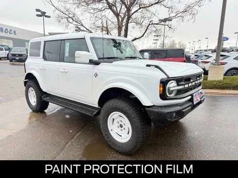 New 2025 Ford Bronco Outer Banks image 4