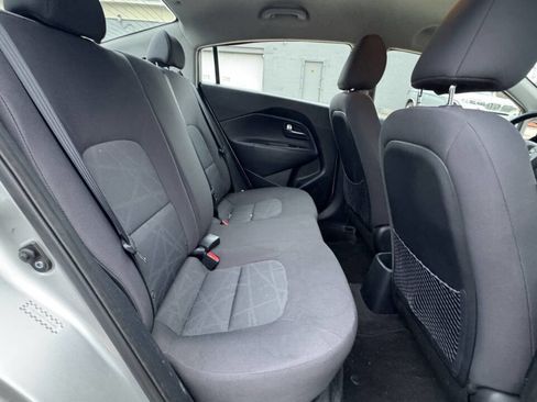 Used 2013 Kia Rio LX w/ PWR Pkg image 8