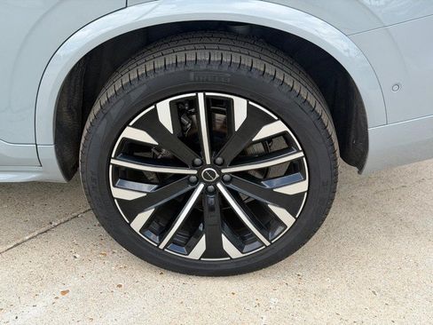 Certified 2026 Volvo XC90 B6 Plus AWD/4WD image 8