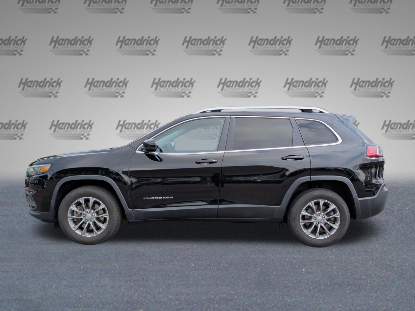 Used 2020 Jeep Cherokee Latitude Plus w/ Cold Weather Group AWD/4WD image 10