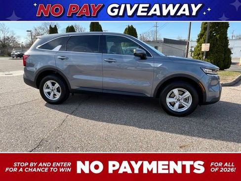 Used 2023 Kia Sorento LX image 6