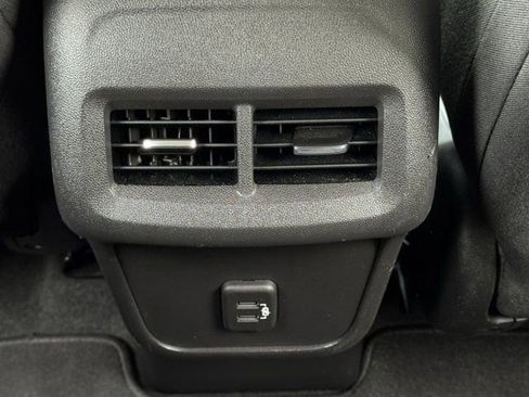 Used 2020 Chevrolet Equinox LT image 30