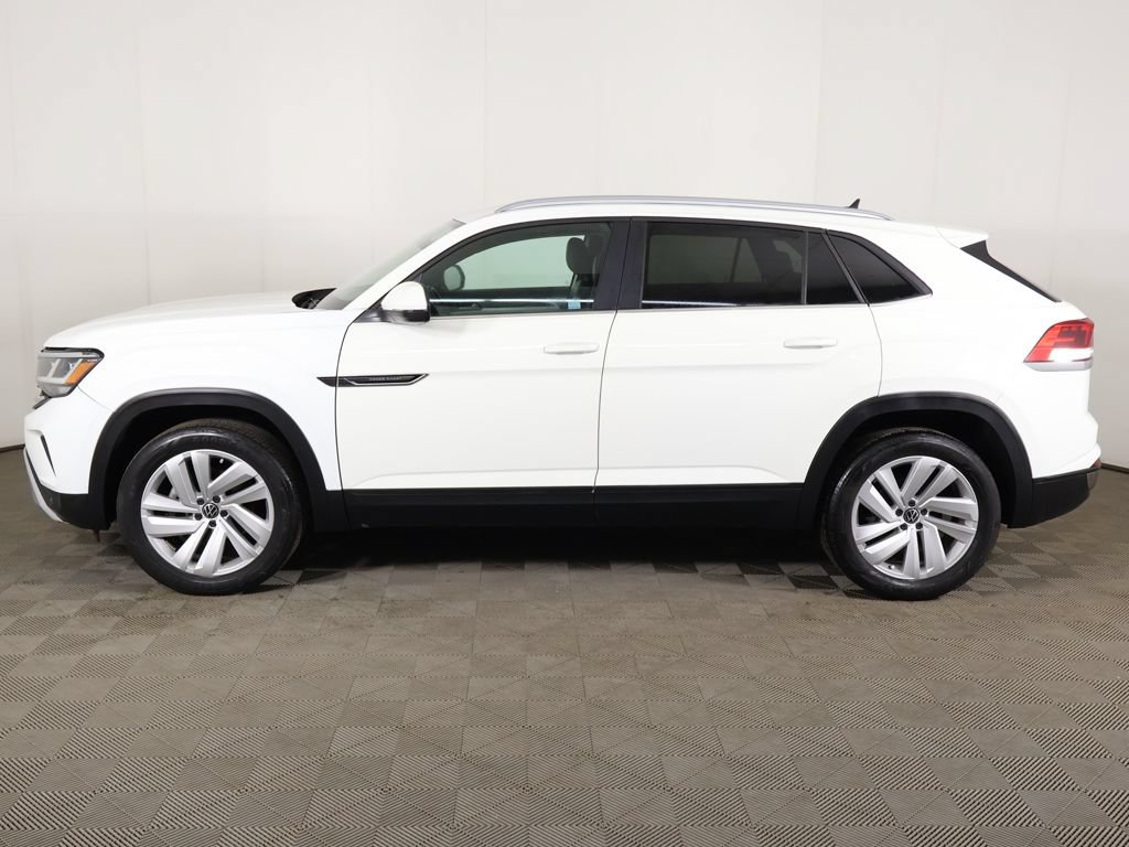 Used 2022 Volkswagen Atlas Cross Sport SE FWD image 17